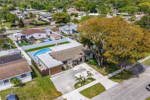 7051 Tyler St, Hollywood, FL 33024