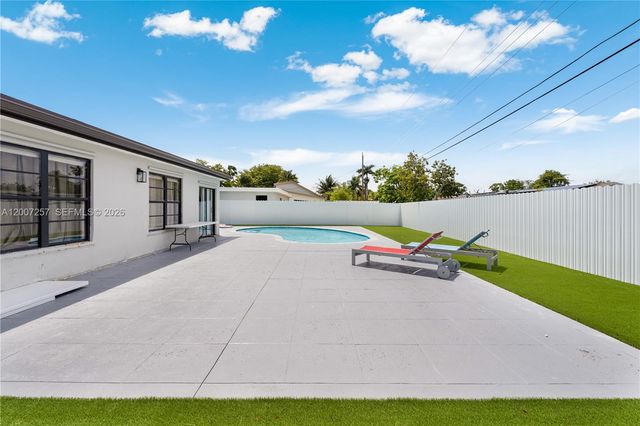 7051 Tyler St, Hollywood, FL 33024