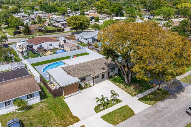 7051 Tyler St, Hollywood, FL 33024