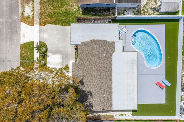 7051 Tyler St, Hollywood, FL 33024