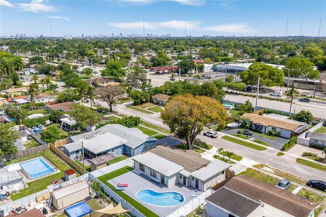 7051 Tyler St, Hollywood, FL 33024