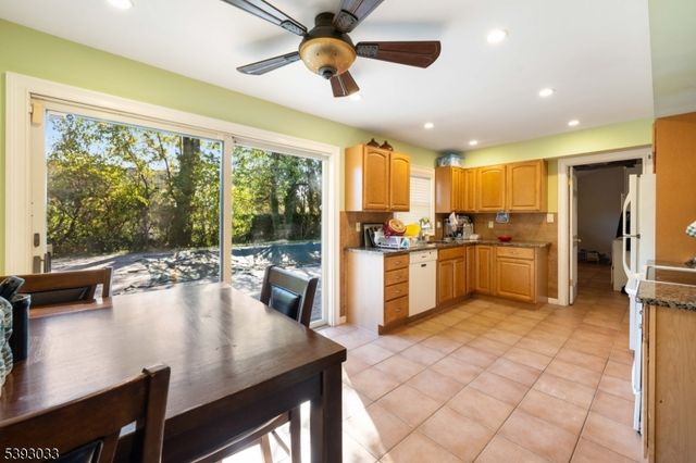 15 Tripplet Rd, Franklin Twp., NJ 08873