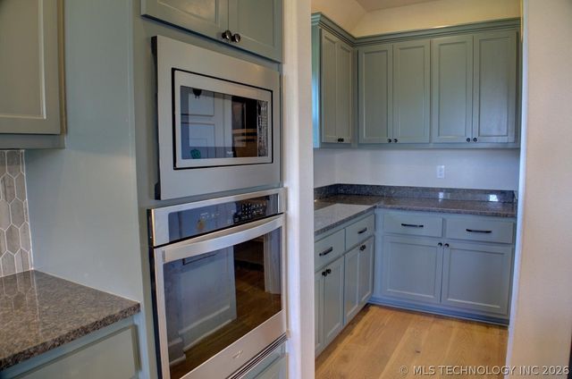16713 S 1st East Avenue, Glenpool, OK 74033