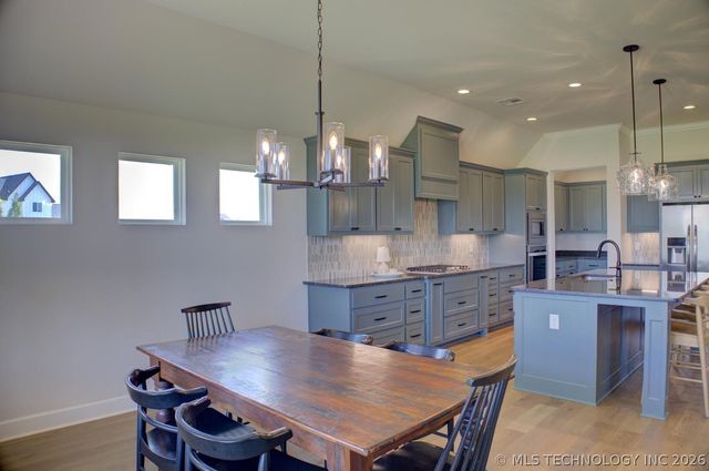16713 S 1st East Avenue, Glenpool, OK 74033