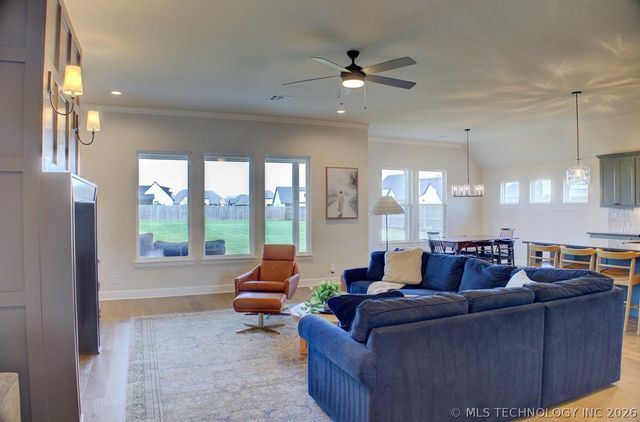 16713 S 1st East Avenue, Glenpool, OK 74033