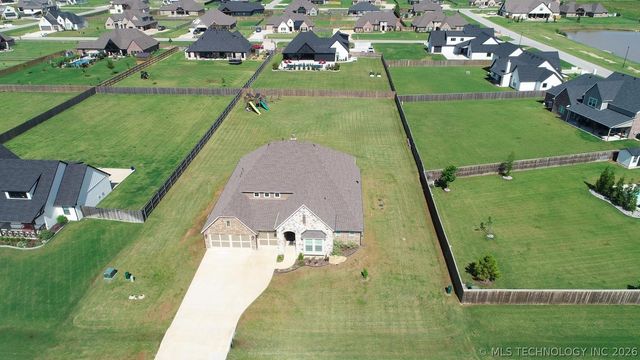 16713 S 1st East Avenue, Glenpool, OK 74033