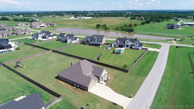 16713 S 1st East Avenue, Glenpool, OK 74033