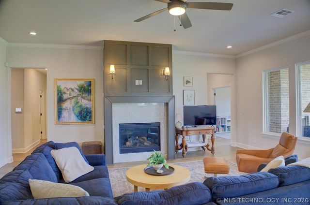 16713 S 1st East Avenue, Glenpool, OK 74033