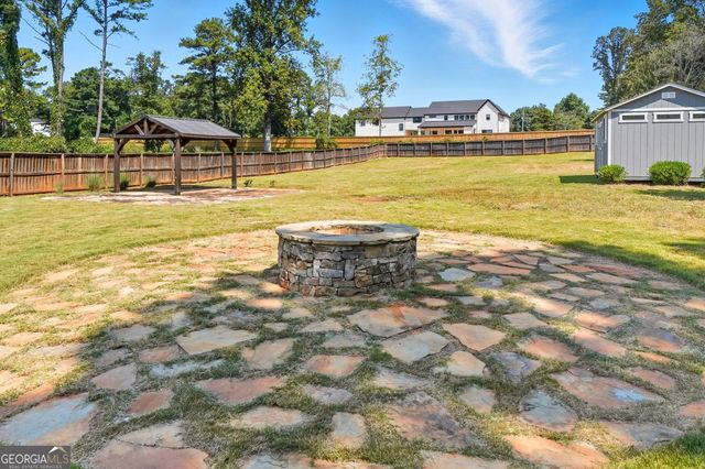 810 Eagle Crosssing Drive, Lawrenceville, GA 30044