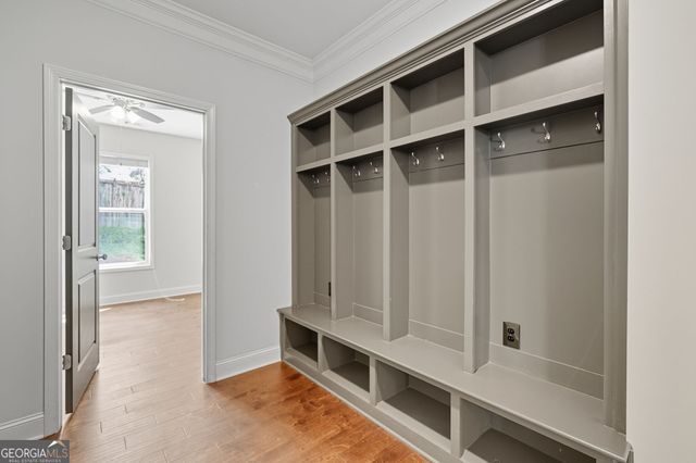 810 Eagle Crosssing Drive, Lawrenceville, GA 30044