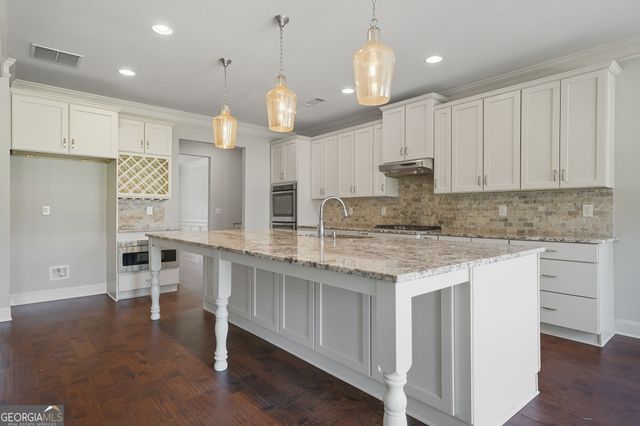 810 Eagle Crosssing Drive, Lawrenceville, GA 30044