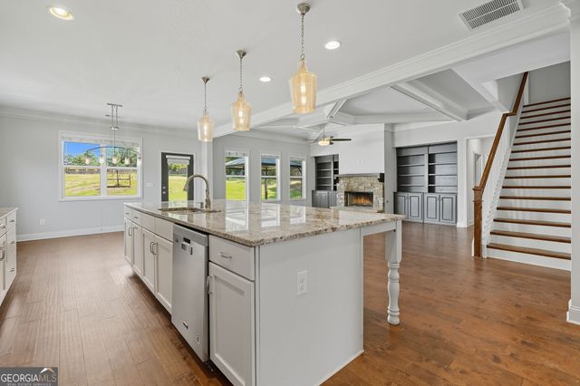 810 Eagle Crosssing Drive, Lawrenceville, GA 30044