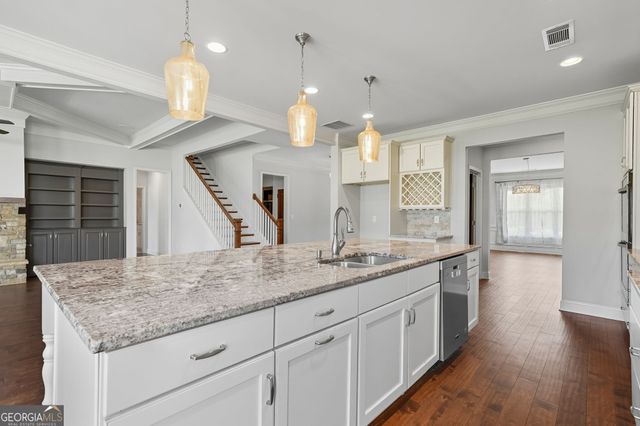 810 Eagle Crosssing Drive, Lawrenceville, GA 30044