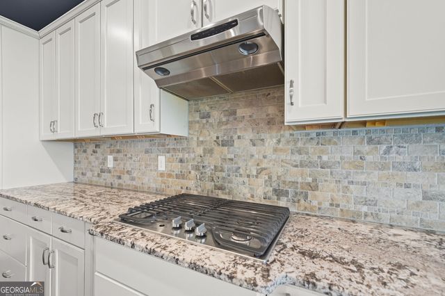 810 Eagle Crosssing Drive, Lawrenceville, GA 30044