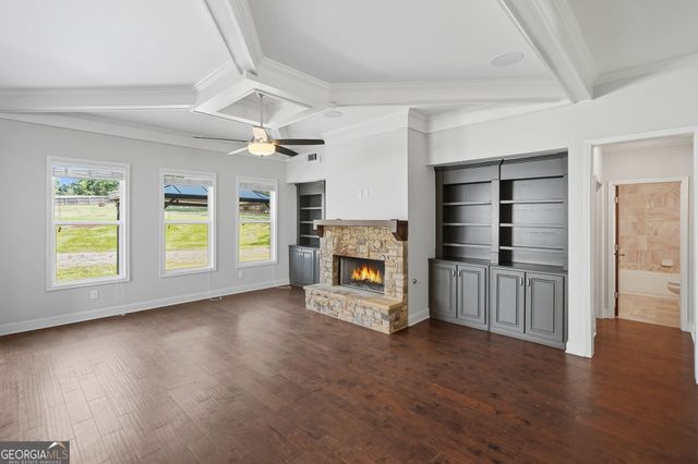 810 Eagle Crosssing Drive, Lawrenceville, GA 30044