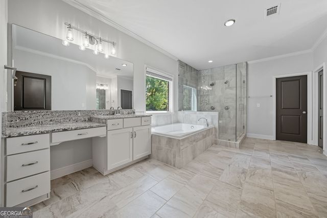 810 Eagle Crosssing Drive, Lawrenceville, GA 30044