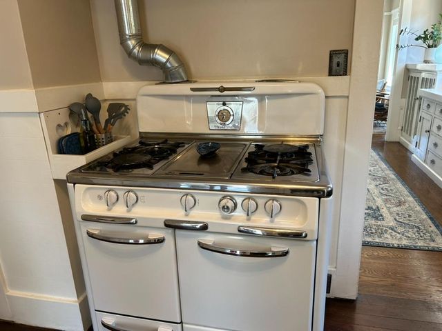 215 S Hutchins St, Lodi, CA 95240