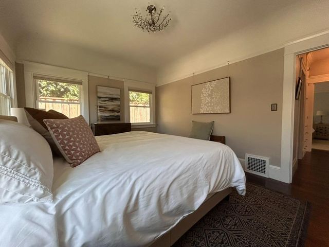 215 S Hutchins St, Lodi, CA 95240