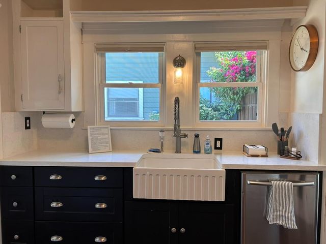 215 S Hutchins St, Lodi, CA 95240
