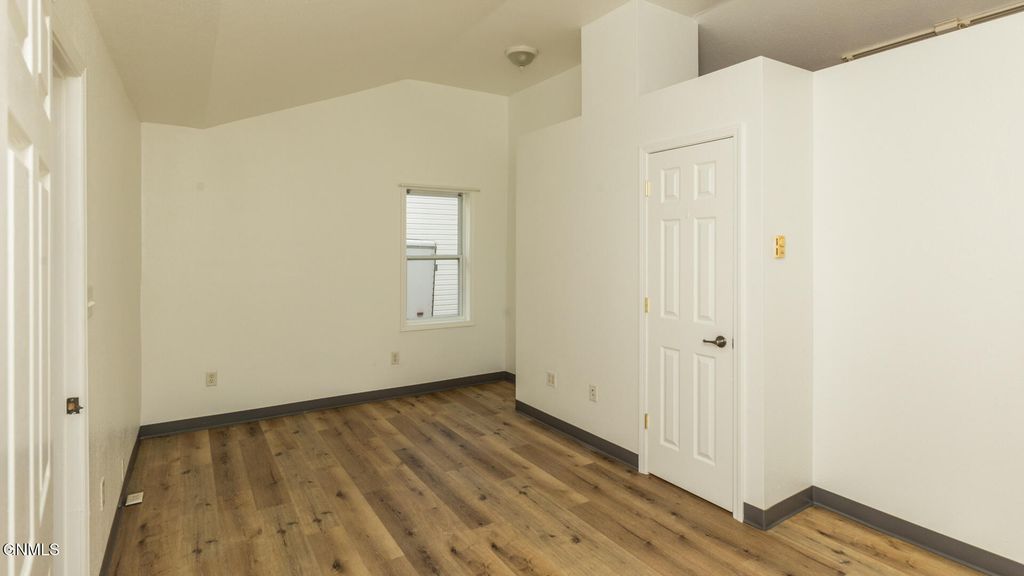 1615 E Avenue B, Bismarck, ND 58501 photo 4