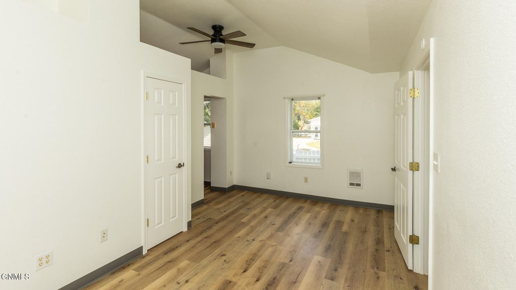 1615 E Avenue B, Bismarck, ND 58501 photo 5