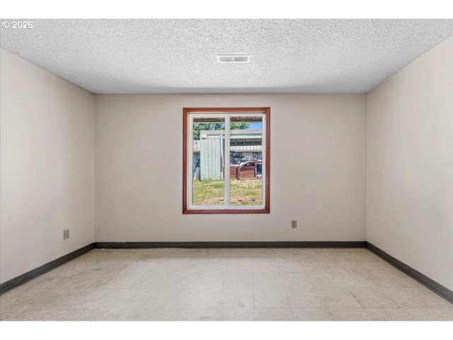 13693 Sw 64TH Ave, Portland, OR 97219