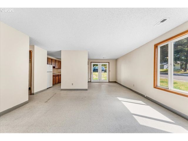 13693 Sw 64TH Ave, Portland, OR 97219