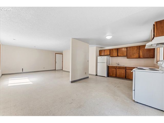 13693 Sw 64TH Ave, Portland, OR 97219