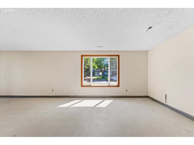13693 Sw 64TH Ave, Portland, OR 97219