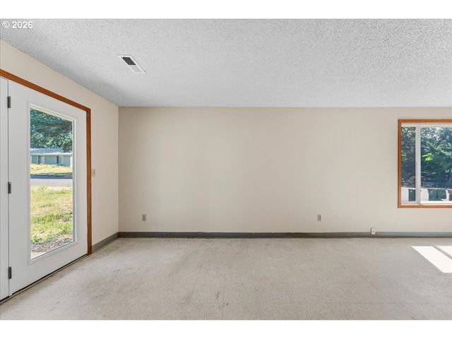 13693 Sw 64TH Ave, Portland, OR 97219