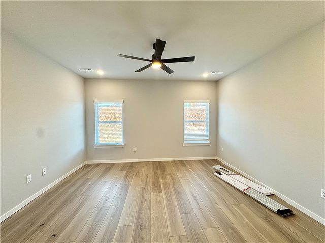 5910 SW Omaha Avenue, Bentonville, AR 72713