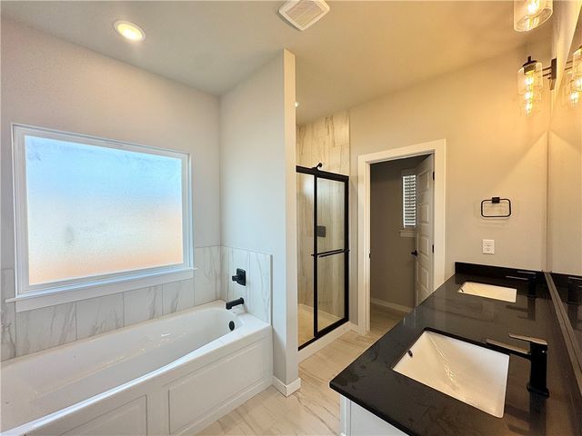 5910 SW Omaha Avenue, Bentonville, AR 72713