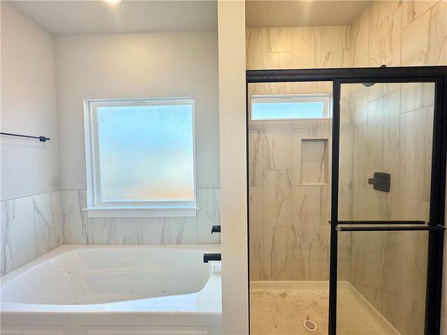 5910 SW Omaha Avenue, Bentonville, AR 72713