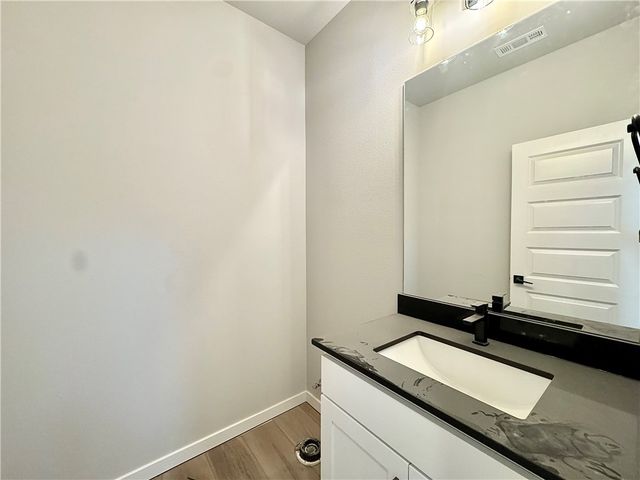 5910 SW Omaha Avenue, Bentonville, AR 72713