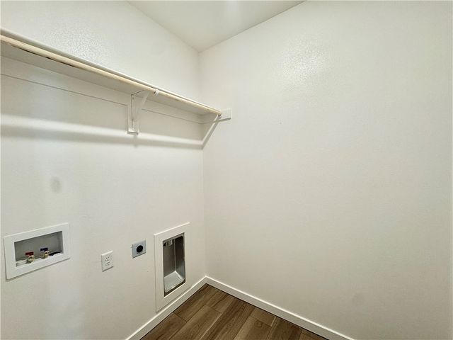 5910 SW Omaha Avenue, Bentonville, AR 72713