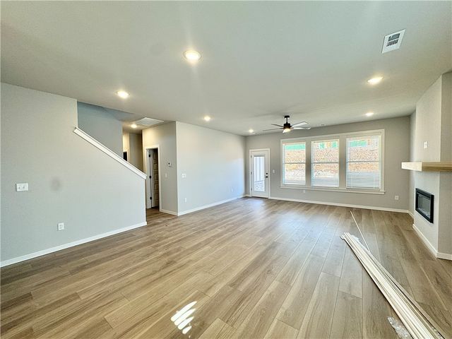 5910 SW Omaha Avenue, Bentonville, AR 72713