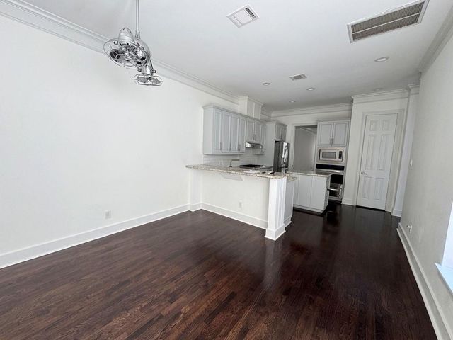 824 Birdsall Street, Houston, TX 77007