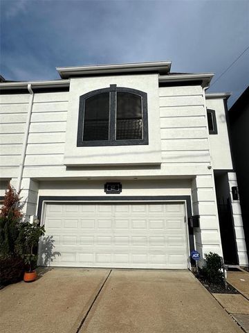 824 Birdsall Street, Houston, TX 77007