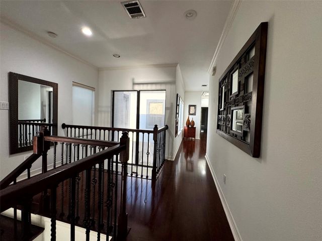 824 Birdsall Street, Houston, TX 77007