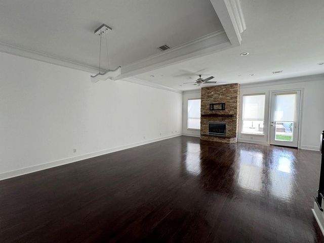 824 Birdsall Street, Houston, TX 77007