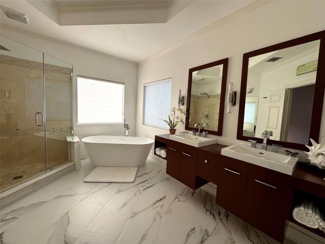 824 Birdsall Street, Houston, TX 77007