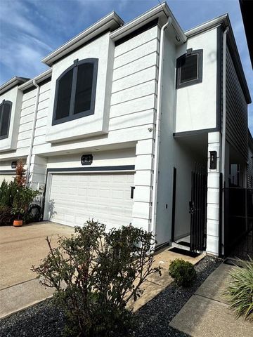 824 Birdsall Street, Houston, TX 77007