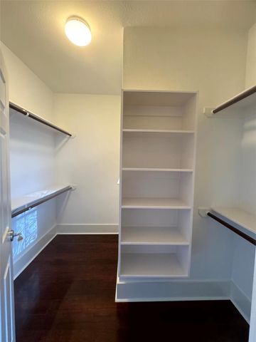 824 Birdsall Street, Houston, TX 77007