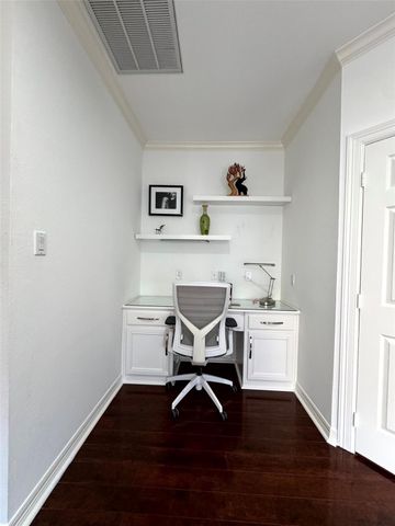 824 Birdsall Street, Houston, TX 77007