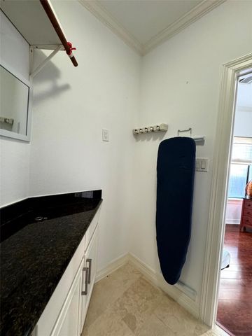 824 Birdsall Street, Houston, TX 77007