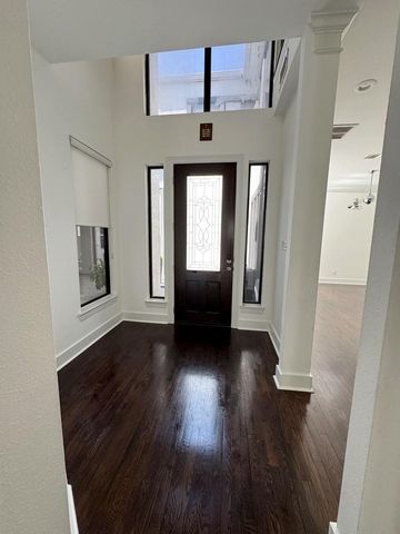 824 Birdsall Street, Houston, TX 77007