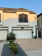 824 Birdsall Street, Houston, TX 77007