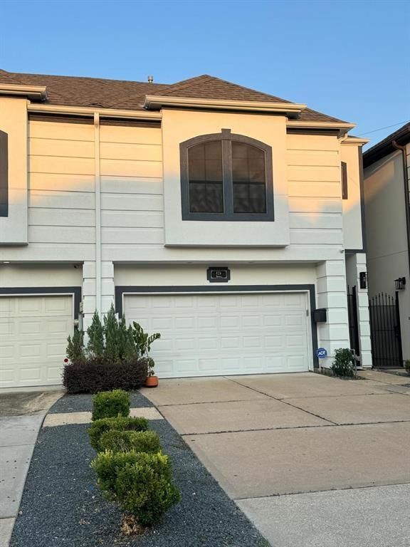824 Birdsall Street, Houston, TX 77007