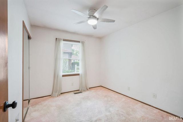 1908 VERSAILLES Drive, Kokomo, IN 46902