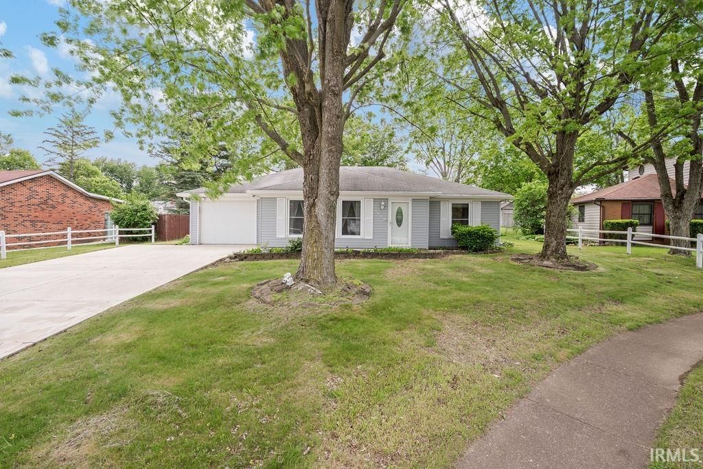 1908 VERSAILLES Drive, Kokomo, IN 46902